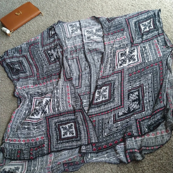 Cardigan - Picture 2 of 3